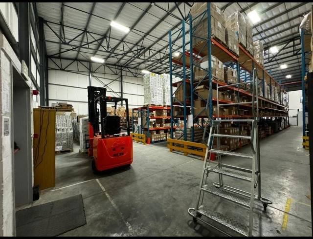 1,190M² WAREHOUSE TO LET IN BEACONVALE